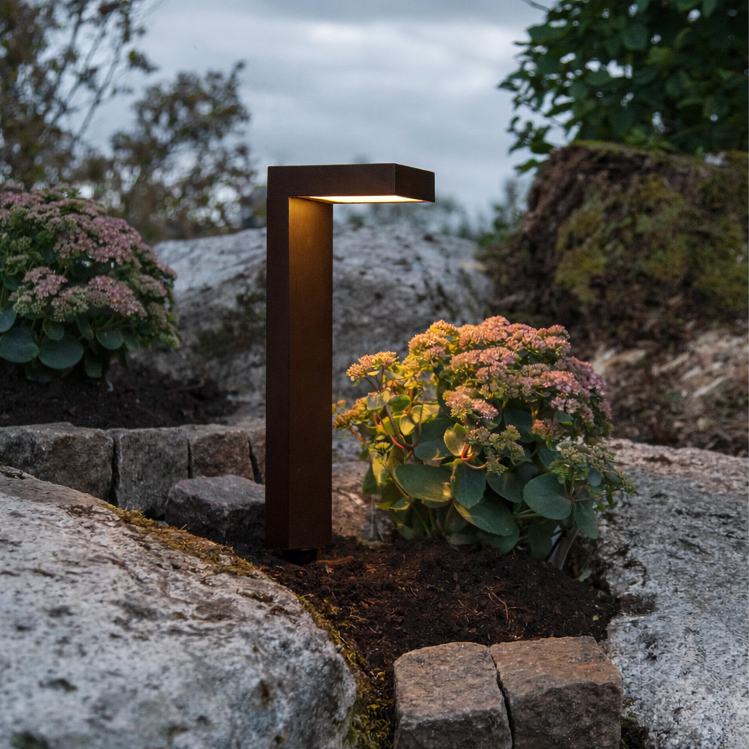 Päikese LED aiavalgustid maapiigiga hämarikuanduriga 55cm 2 tk