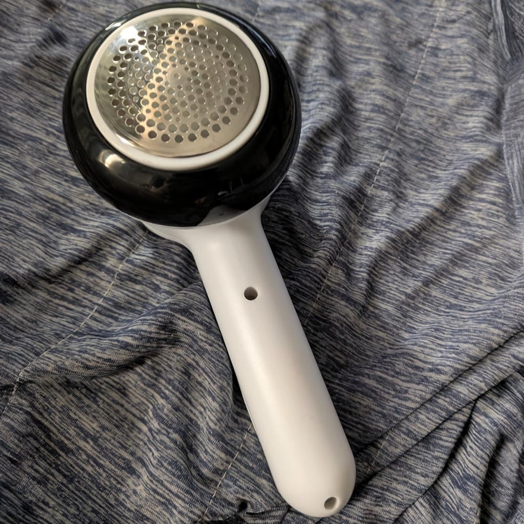 Universal Rechargeable Clothes Shaver for Sweaters, Clothing, Upholstery, Sofa