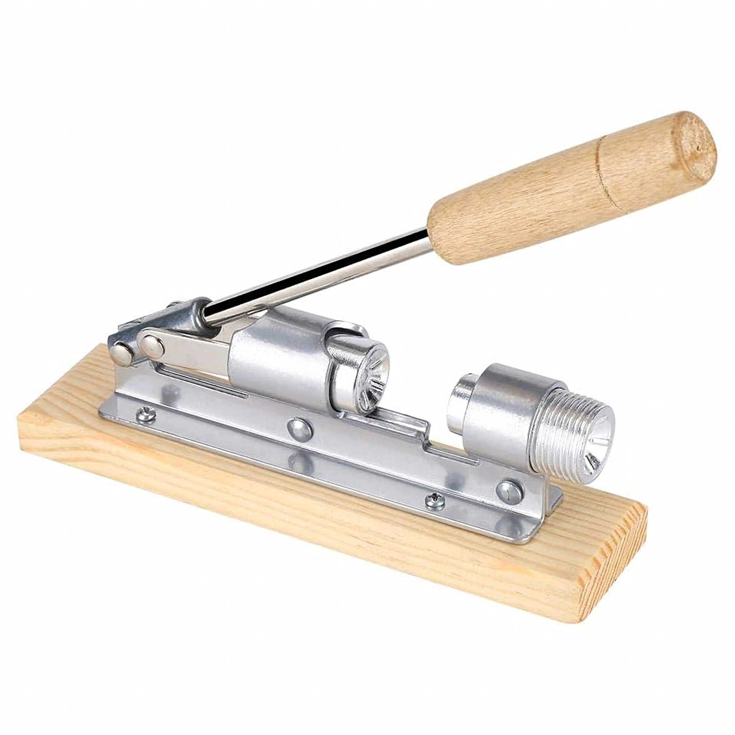 Terasest pähklipureja puidust alusel