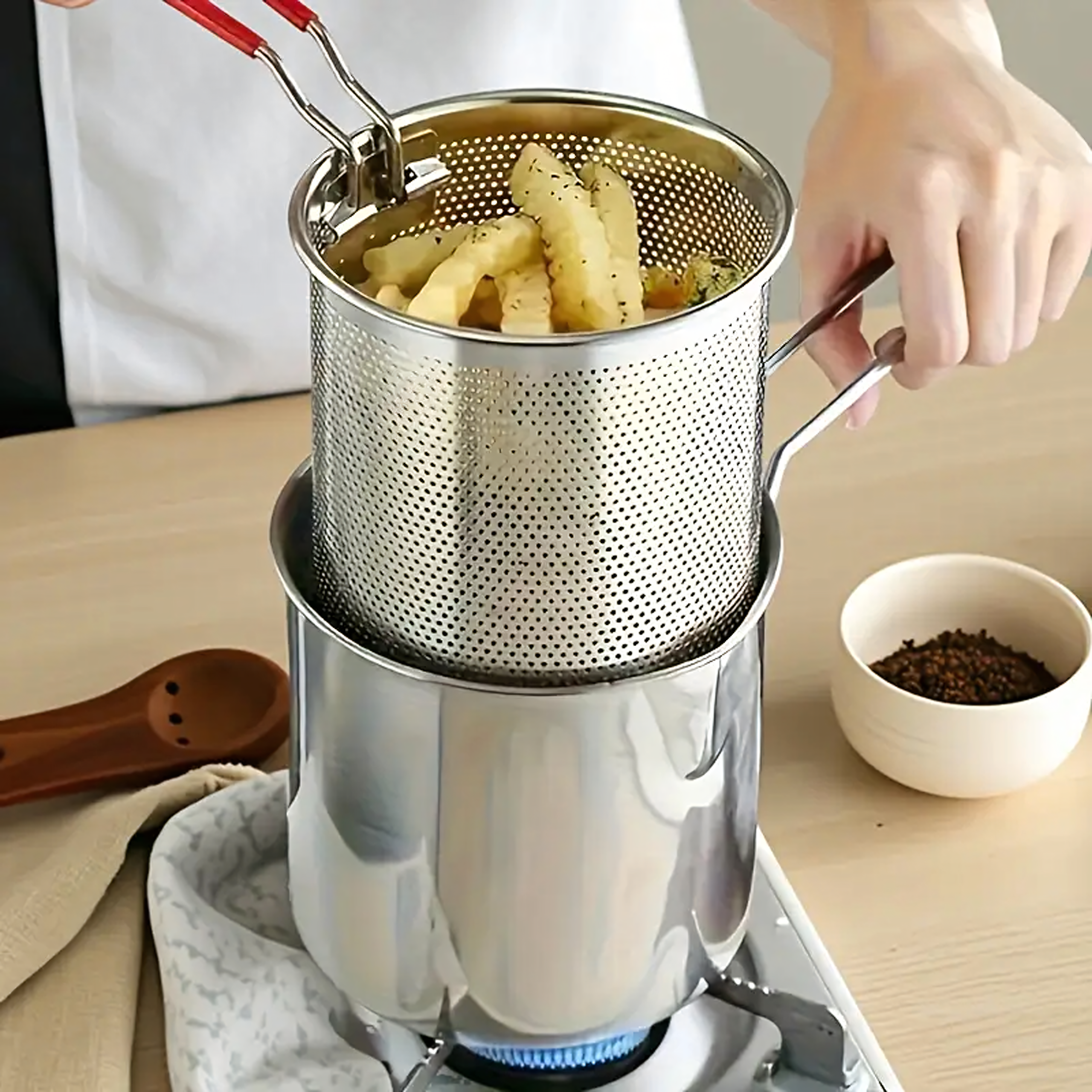 Mini Pot with Basket Deep Fryer for Deep Frying French Fries Universal Steel