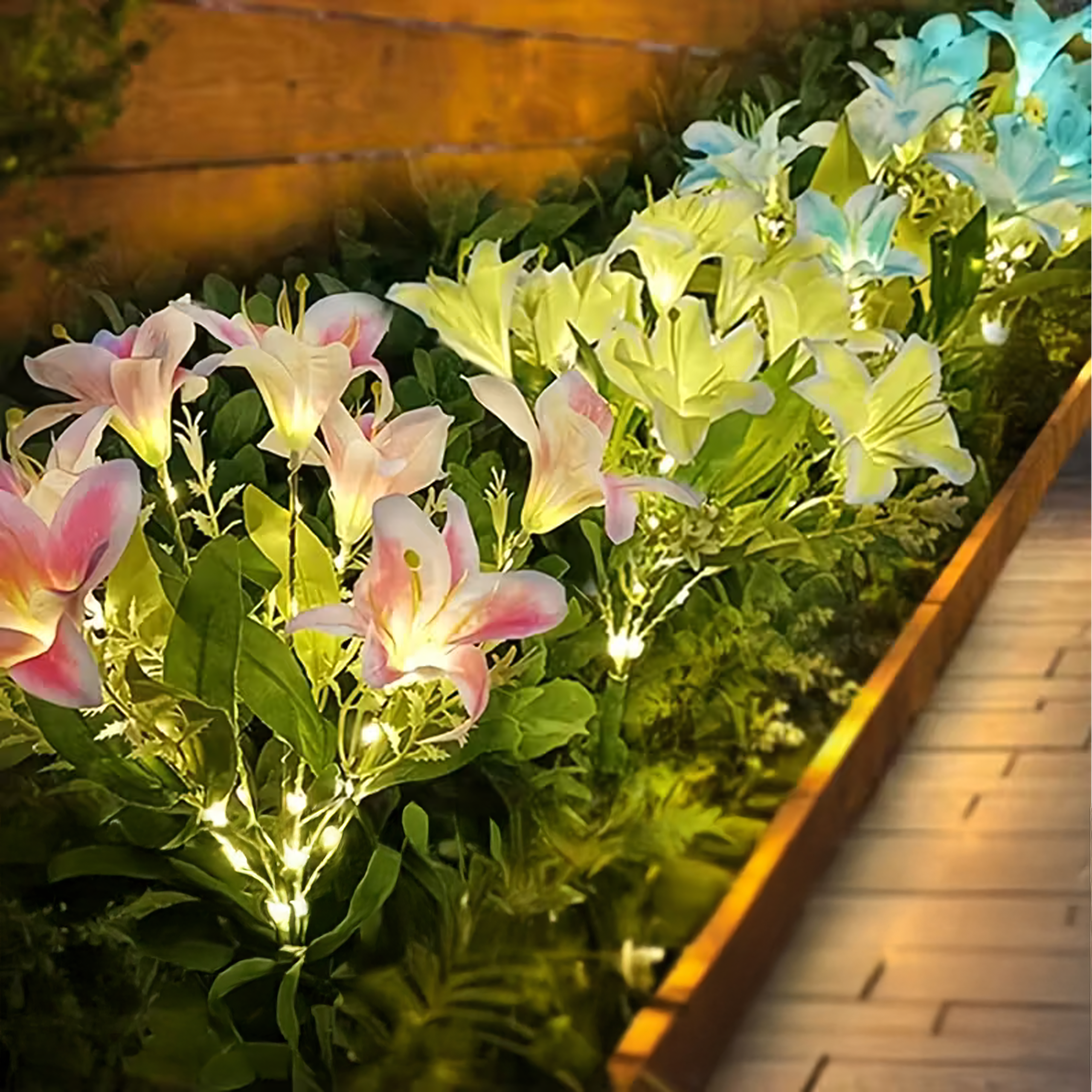 Päikesepatareiga aia piiklamp liiliaõie kujuga LED