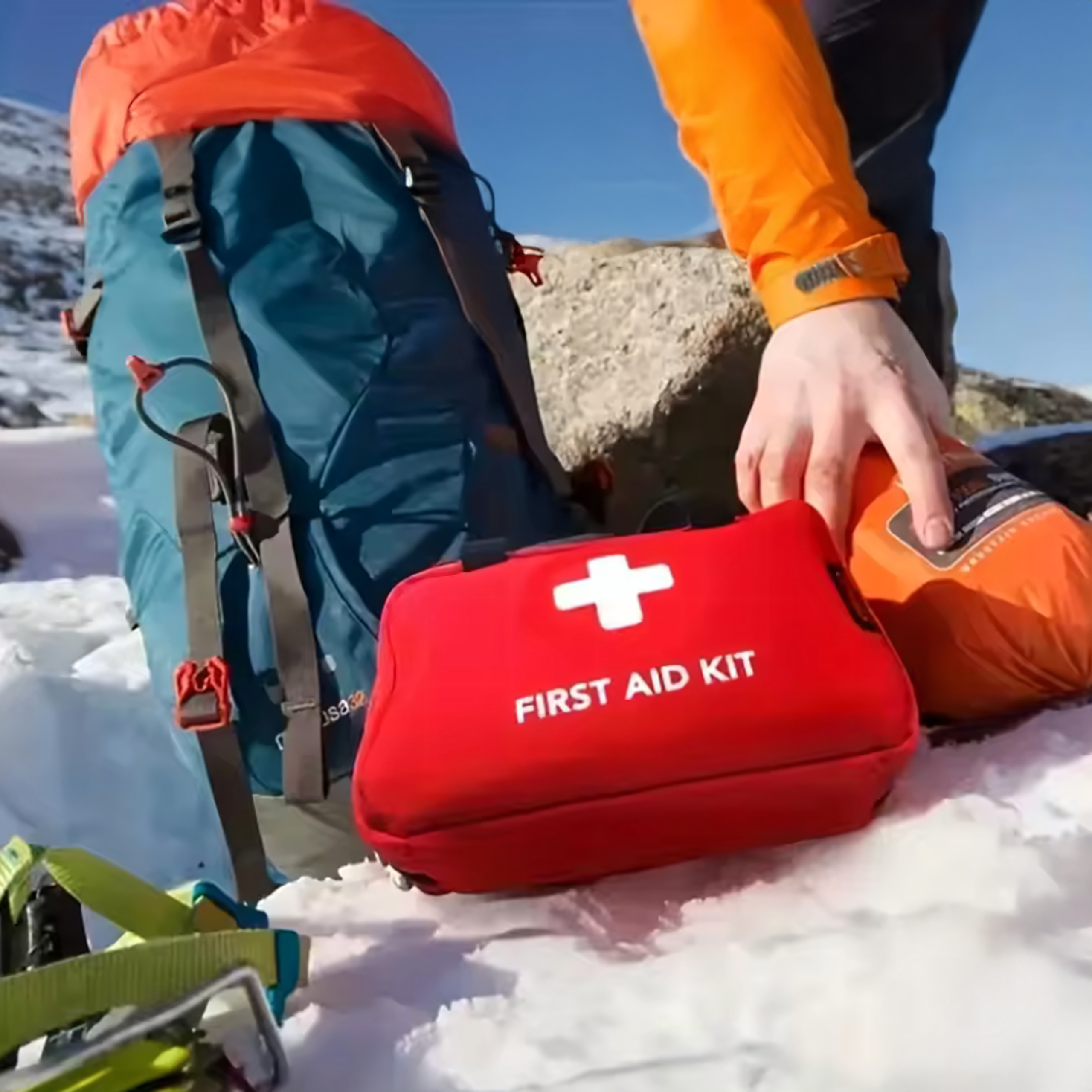 Turisti reisiauto esmaabikomplekt