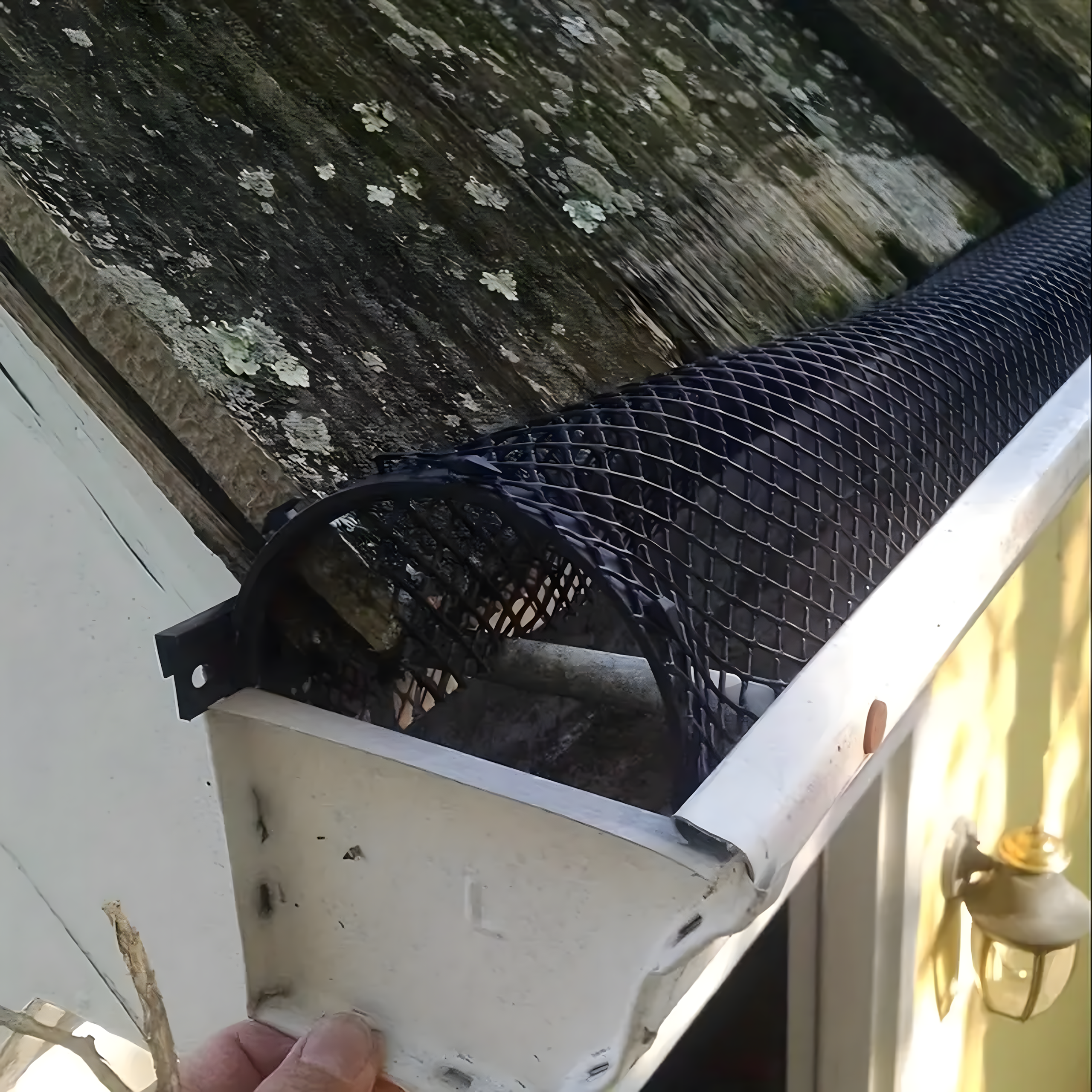 Gutter Leaf and Debris Guard Mesh 0.15x6m with Clips
