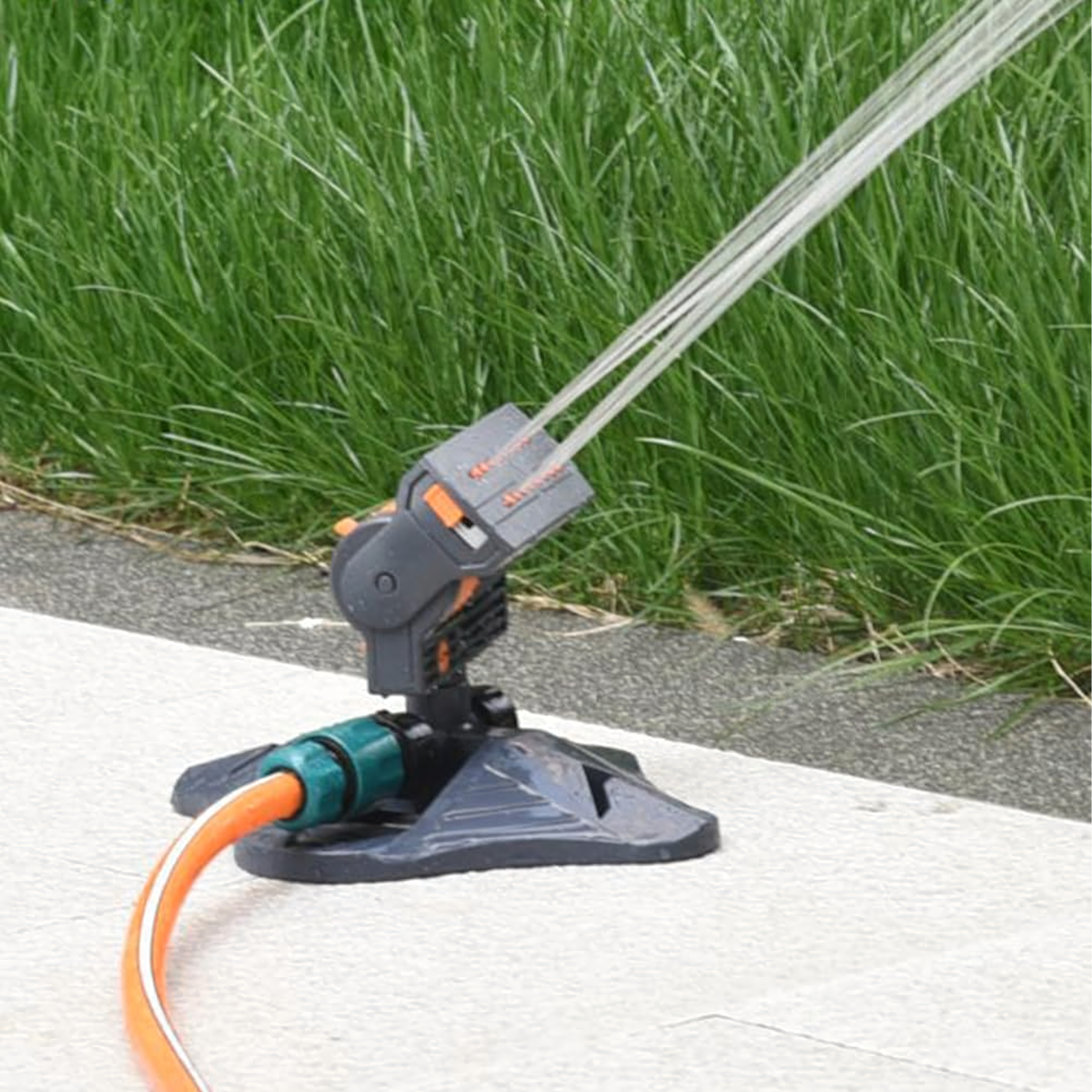 Oscillating Rotary Garden Sprinkler with 16 Nozzles