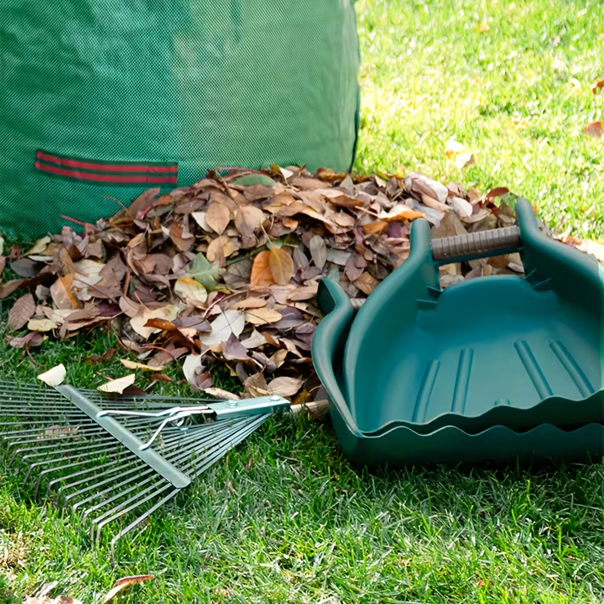 Large Plastic Leaf and Grass Rake Collector for Garden