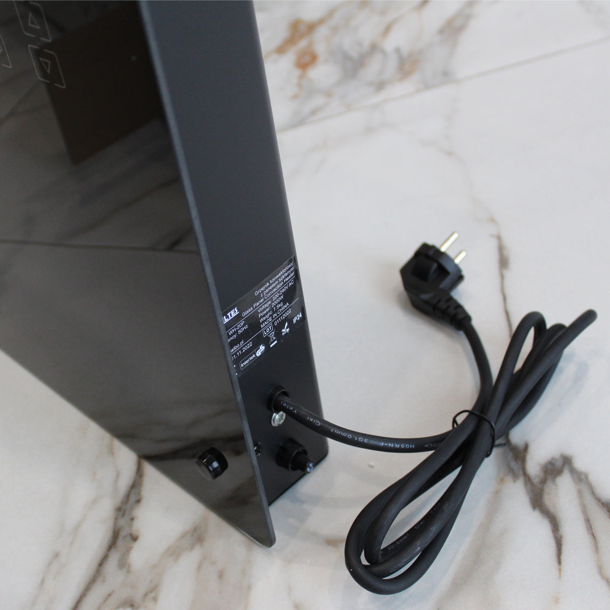 Elektriline klaasist konvektorküttekeha 2000W Black seinale paigaldatav Heltes