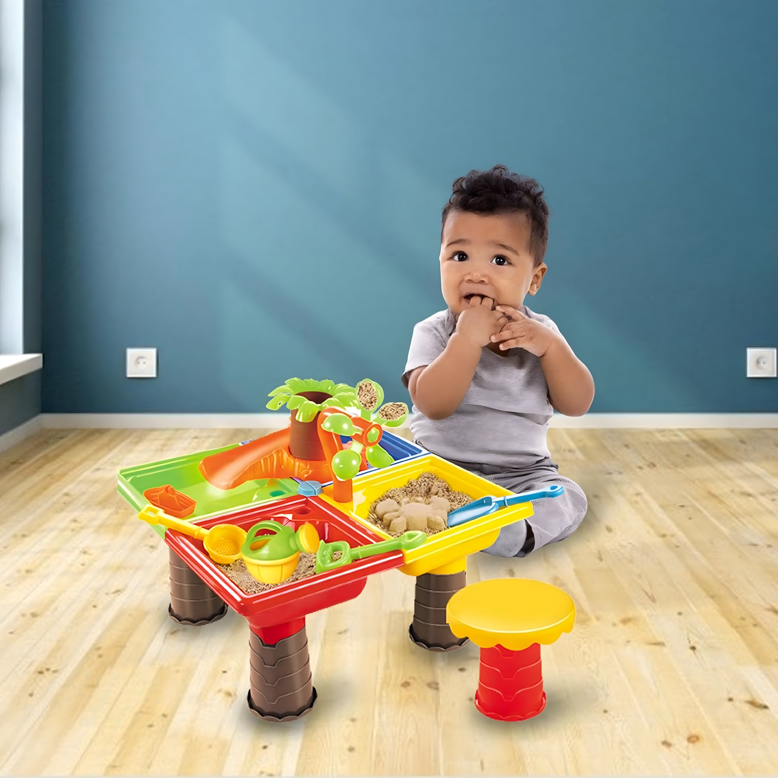 Laualiivakast liivaga mängimiseks rannas, kastmiskann ja reha