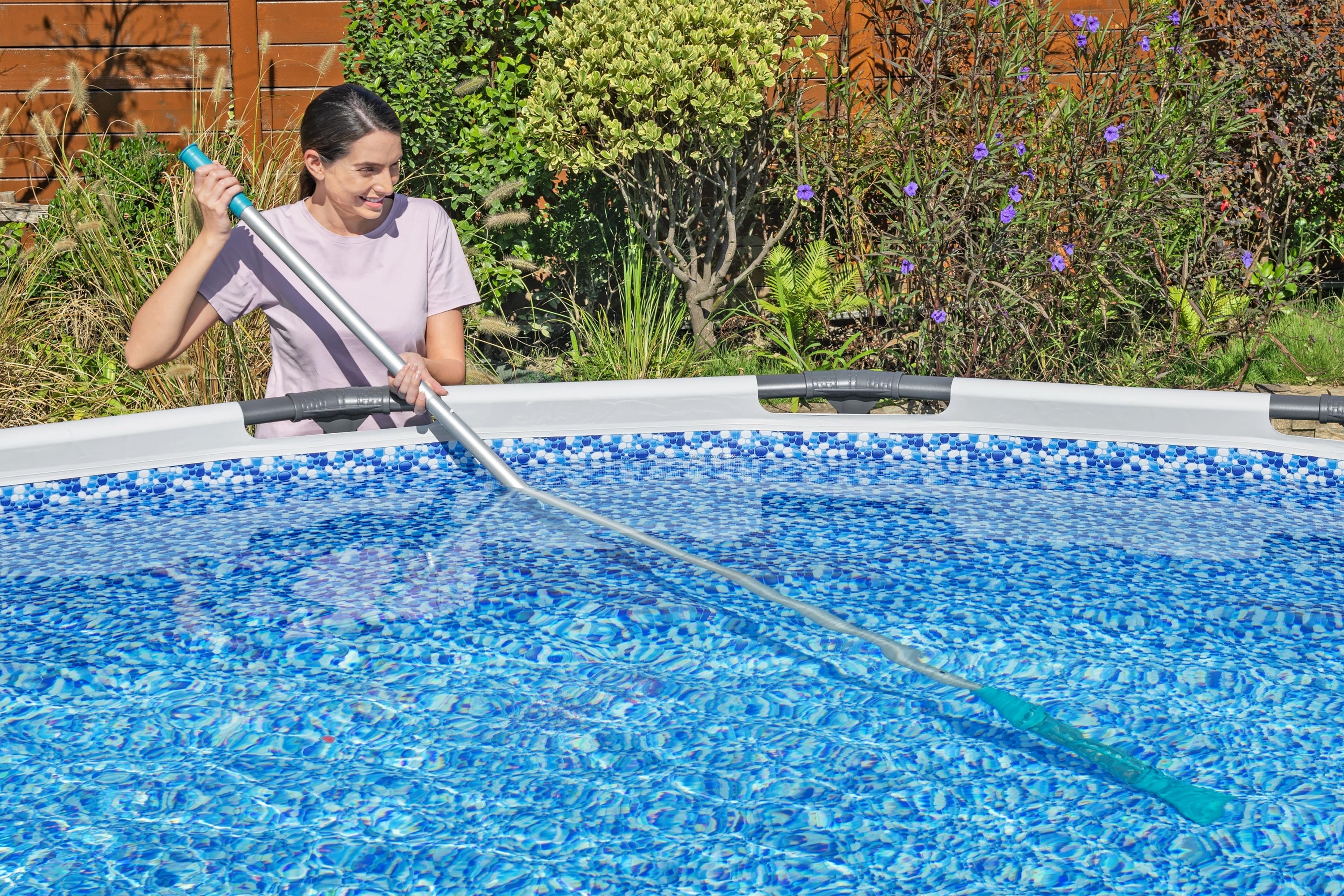 Bestway 58831 Basseini puhastuskomplekt tolmuimejaga