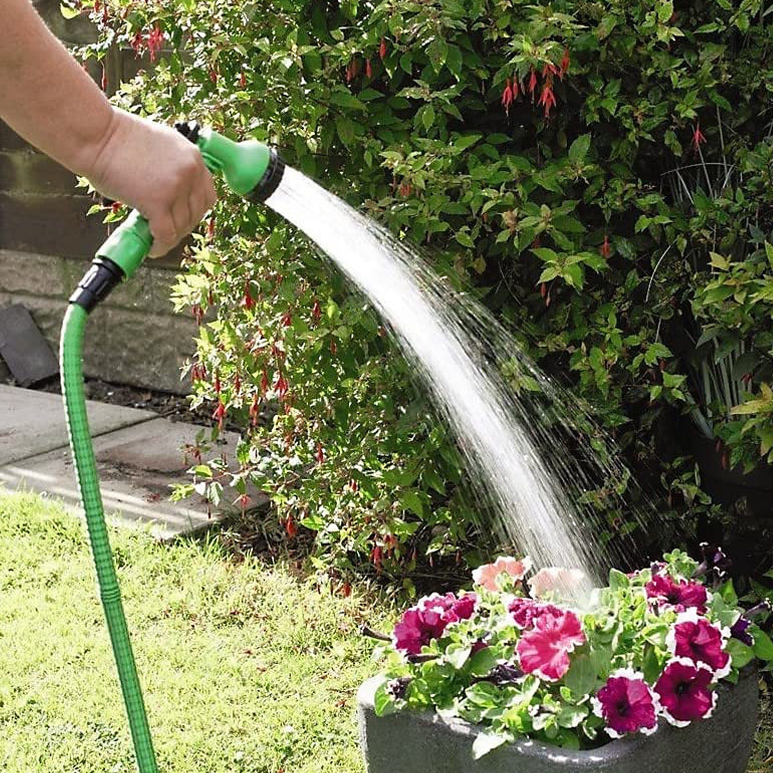 Expandable Flexible Garden Hose 1/2 inch 7.5-22.5m with Universal Connectors and Spray Gun (F19)