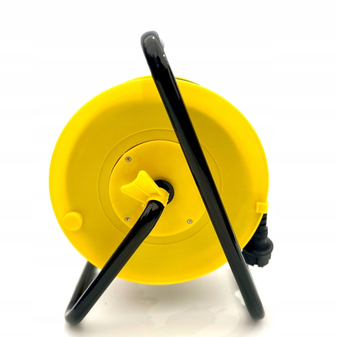 AED / EHITUS PIKENDUSJUHE RULLIL 50M 3×2.5mm – 4 pistikupesa, lüliti + lähtestus, IP44