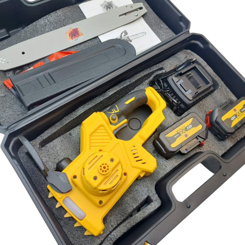 Bulltech juhtmeta kettsaag 1,1 kW – 10"/12" latt, 9 m/s ketikiirus, 2× akud + kohver