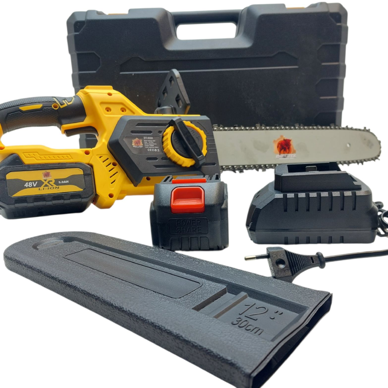 Bulltech juhtmeta kettsaag 1,1 kW – 10"/12" latt, 9 m/s ketikiirus, 2× akud + kohver