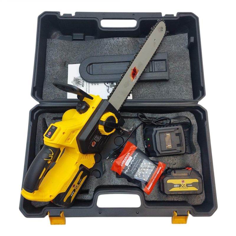 Bulltech juhtmeta kettsaag 1,1 kW – 10"/12" latt, 9 m/s ketikiirus, 2× akud + kohver